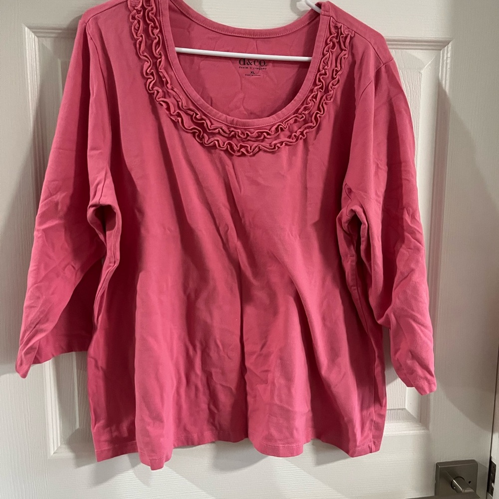 Elegant Women's 3/4 Sleeve Top - Pink